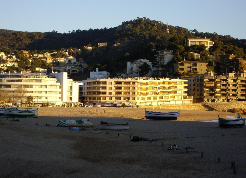 Edificio Tropicana Tossa de Mar Exterior foto
